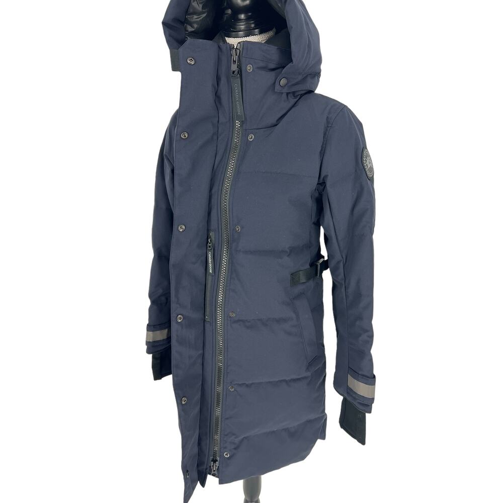 Canada Goose Bennett Parka in Navy & Black - Picture 6 of 16
